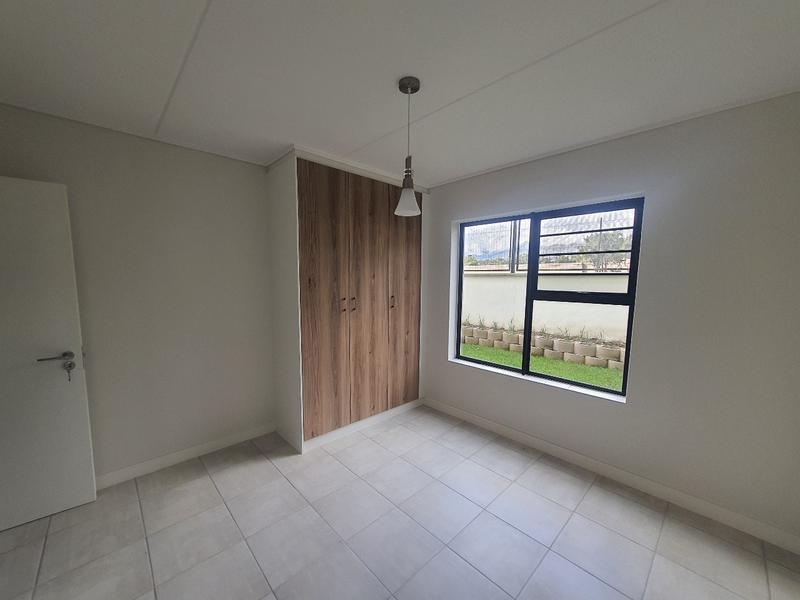 To Let 2 Bedroom Property for Rent in Gordons Bay Western Cape